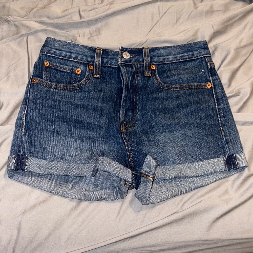 Levis Wedgie Fit Shorts